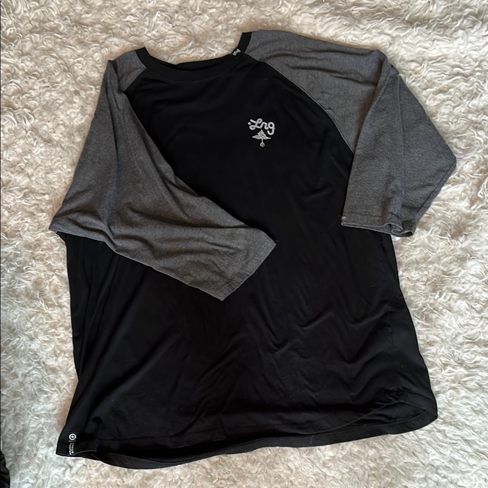 Vintage LRG Men's Black and Gray Raglan Shirt 4